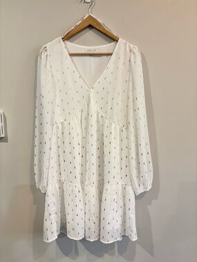 NWOT Fully Lined Apricot White V-Neck Tiered Long Sleeve Dress with Gold Foil